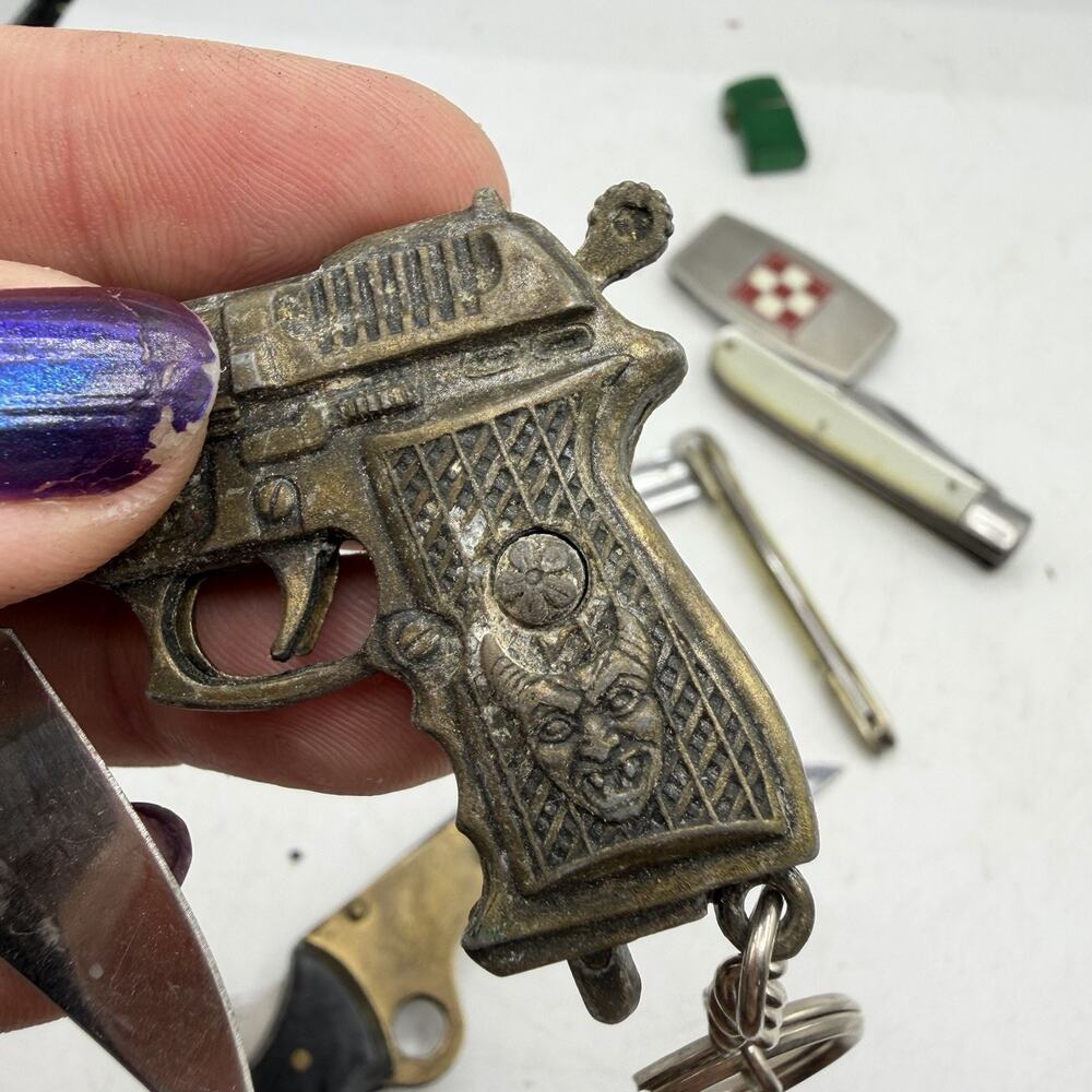 vintage Novelty Pocket Knife Knives Devil Girl Scout Gun Mini Revolver Purina - Picture 10 of 16